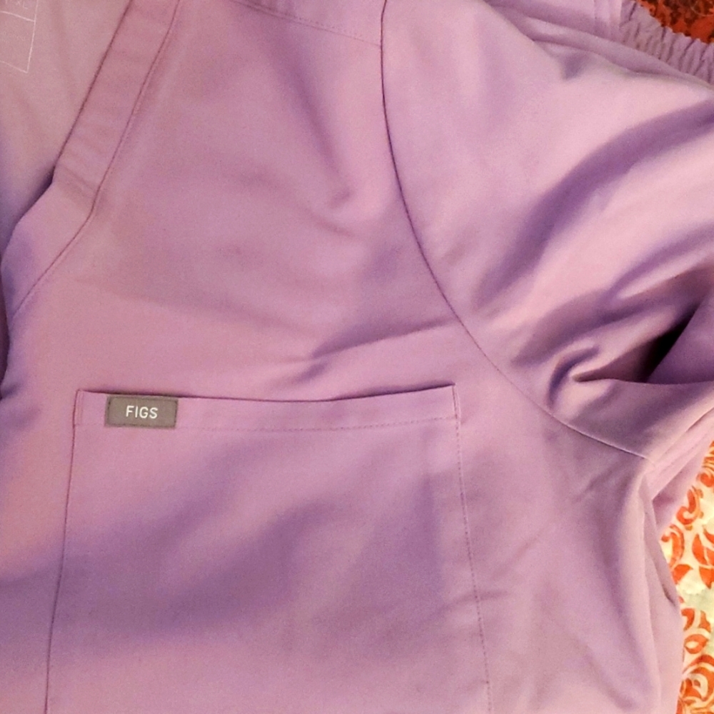 Figs Women's chalk Pink Scrub Set